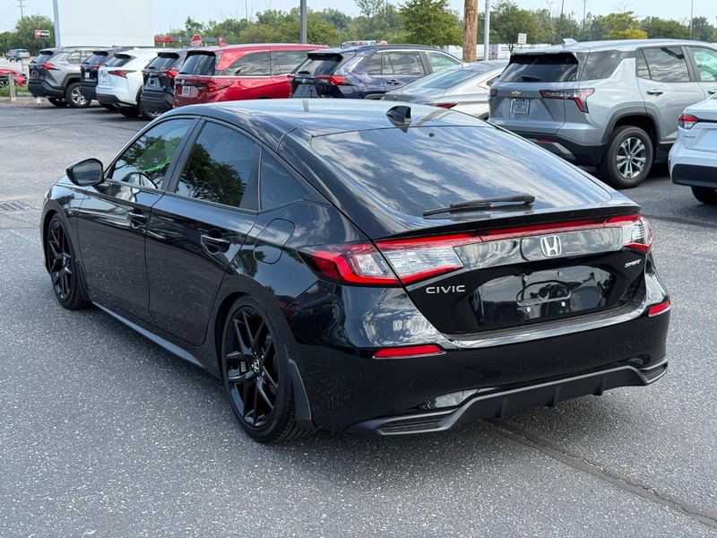 Honda Civic Hatchback Vehicle Image 05