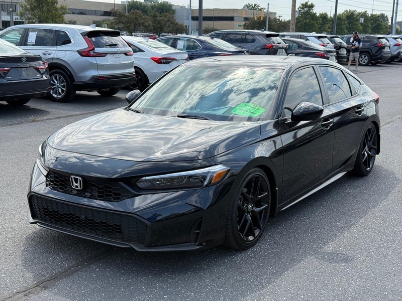 Honda Civic Hatchback Vehicle Image 08