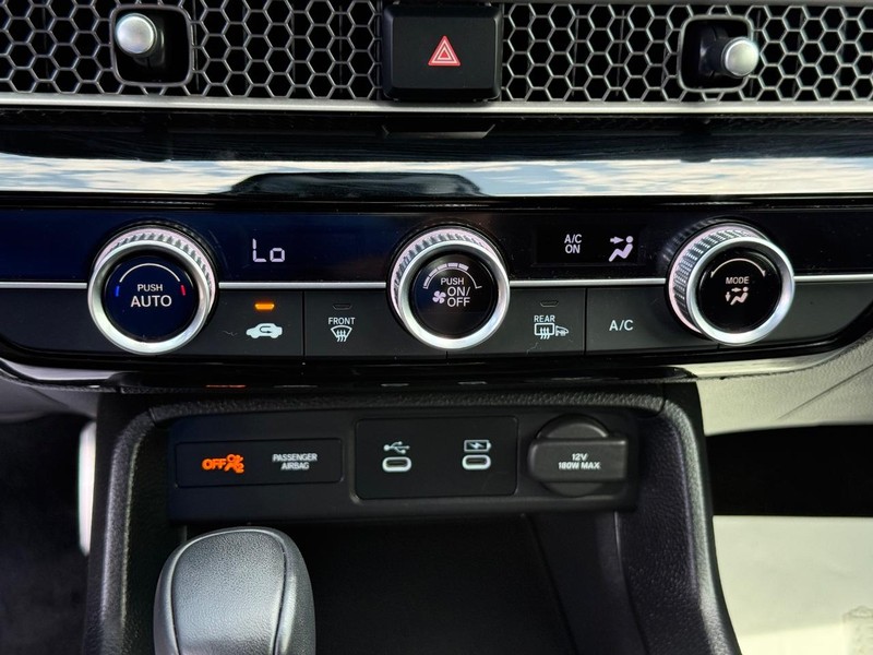 Honda Civic Hatchback Vehicle Image 18