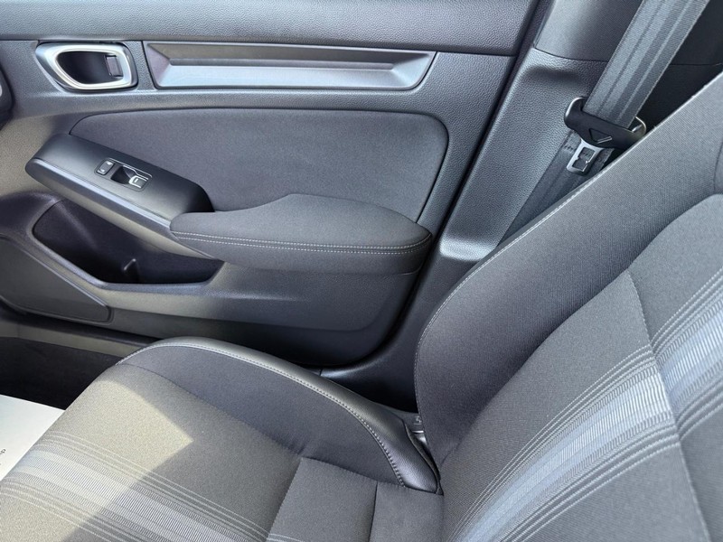 Honda Civic Hatchback Vehicle Image 20