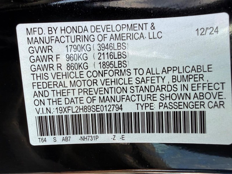 Honda Civic Hatchback Vehicle Image 25