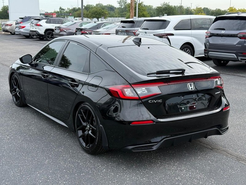 Honda Civic Hatchback Vehicle Image 05