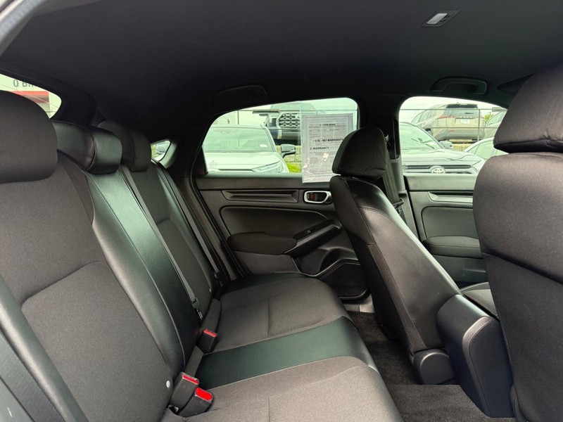 Honda Civic Hatchback Vehicle Image 10