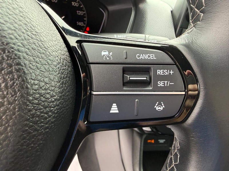 Honda Civic Hatchback Vehicle Image 14