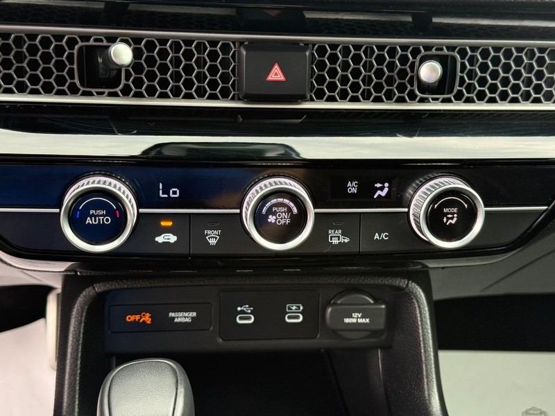 Honda Civic Hatchback Vehicle Image 18