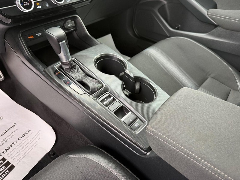Honda Civic Hatchback Vehicle Image 19