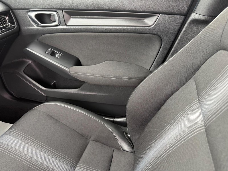 Honda Civic Hatchback Vehicle Image 20