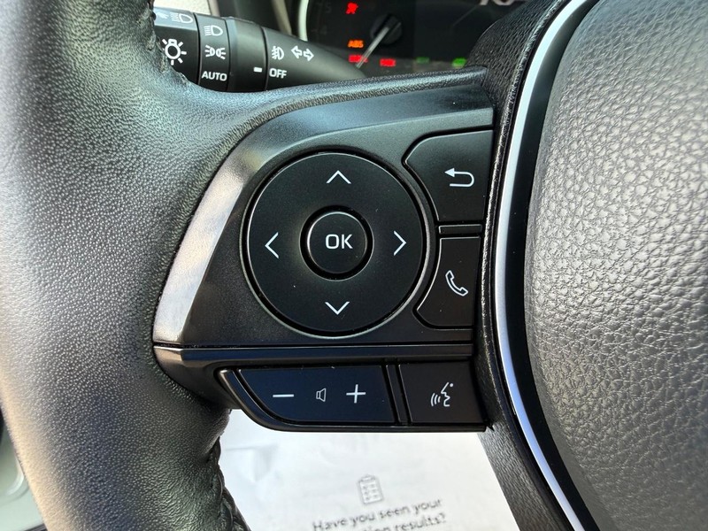Toyota RAV4 Vehicle Image 15