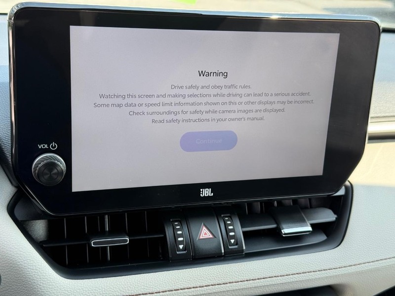 Toyota RAV4 Vehicle Image 19