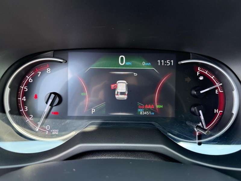 Toyota RAV4 Vehicle Image 25