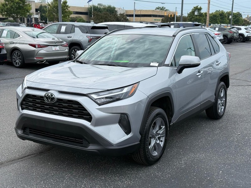 Toyota RAV4 Vehicle Image 08