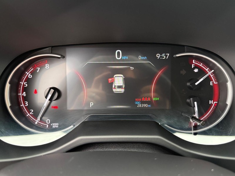 Toyota RAV4 Vehicle Image 21
