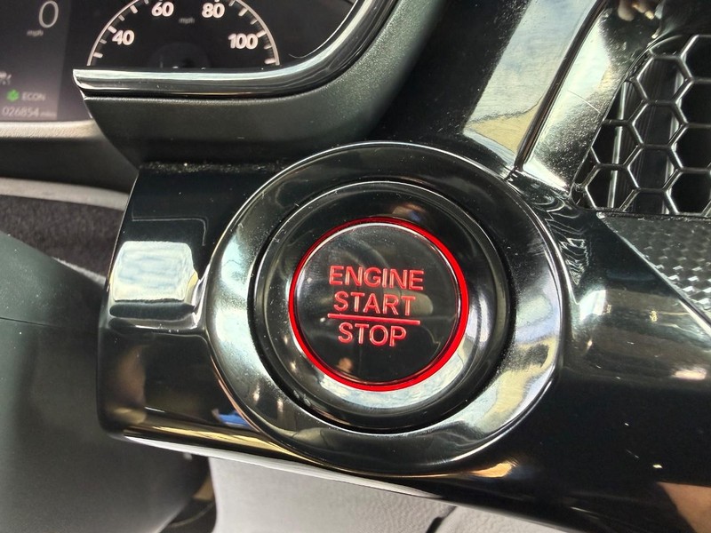 Honda CR-V Vehicle Image 17