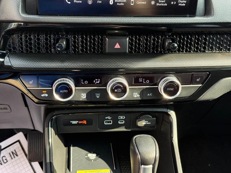 Honda CR-V Vehicle Image 21