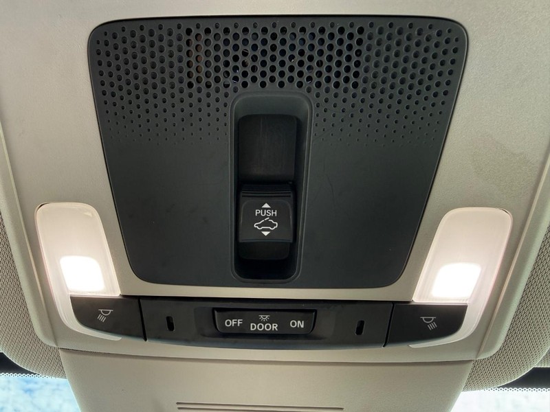 Honda CR-V Vehicle Image 24