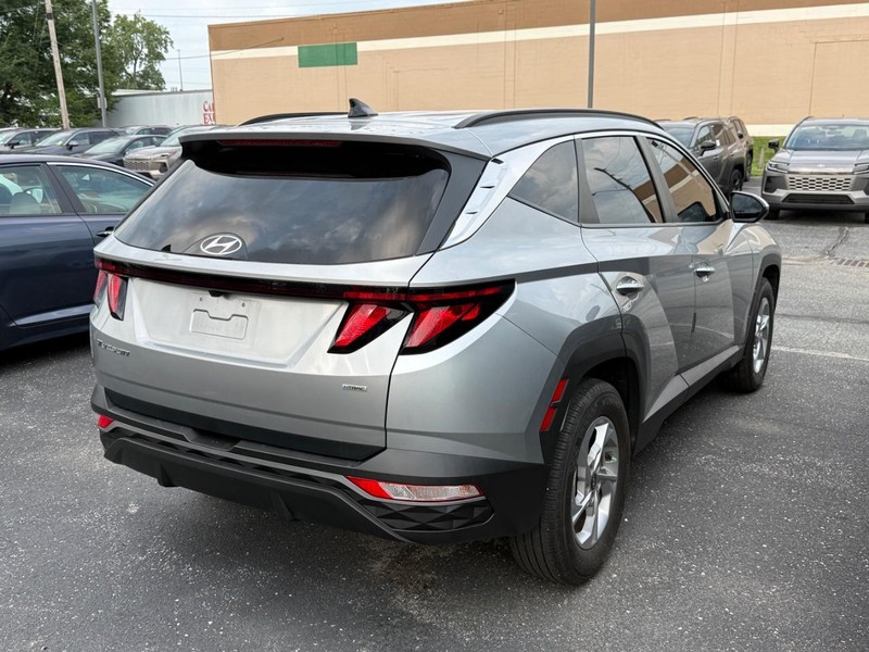 Hyundai Tucson Vehicle Image 04