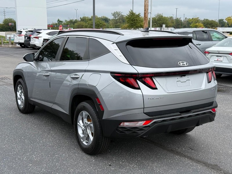 Hyundai Tucson Vehicle Image 05