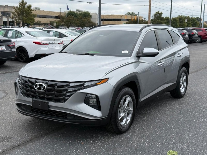 Hyundai Tucson Vehicle Image 09