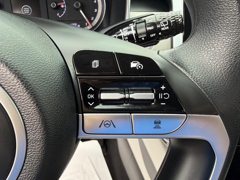 Hyundai Tucson Vehicle Image 15