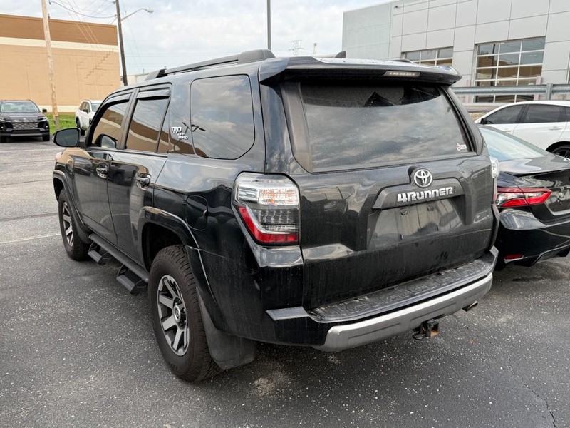 Toyota 4Runner Vehicle Image 03