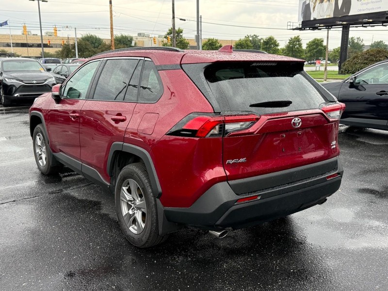Toyota RAV4 Vehicle Image 03