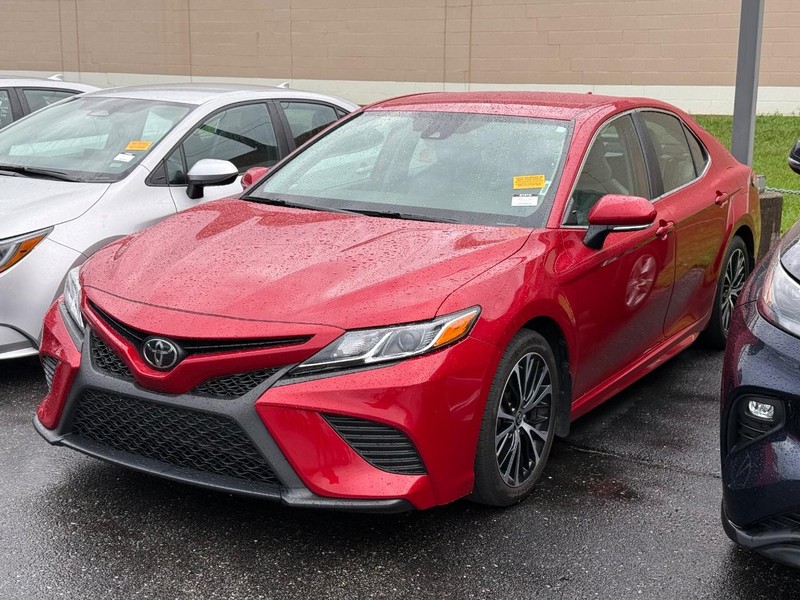 Toyota Camry Vehicle Image 02