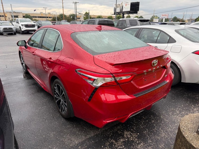 Toyota Camry Vehicle Image 03
