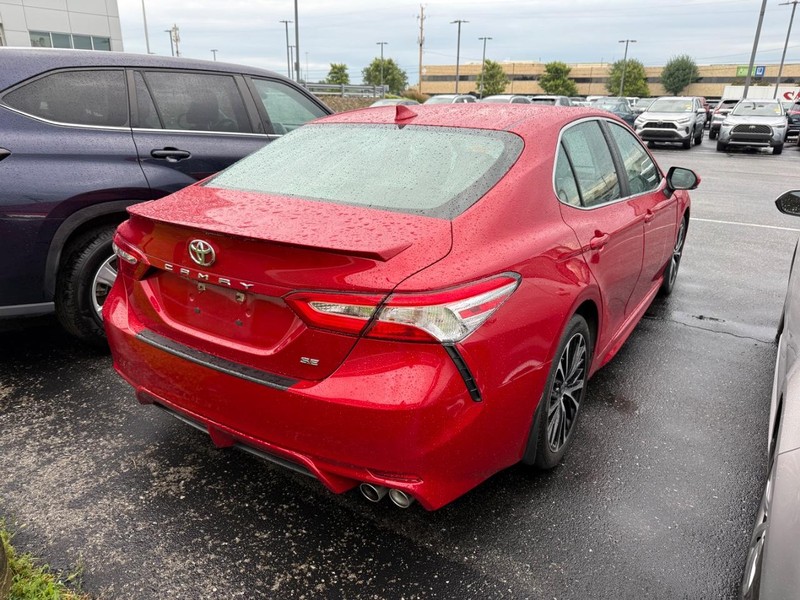 Toyota Camry Vehicle Image 04