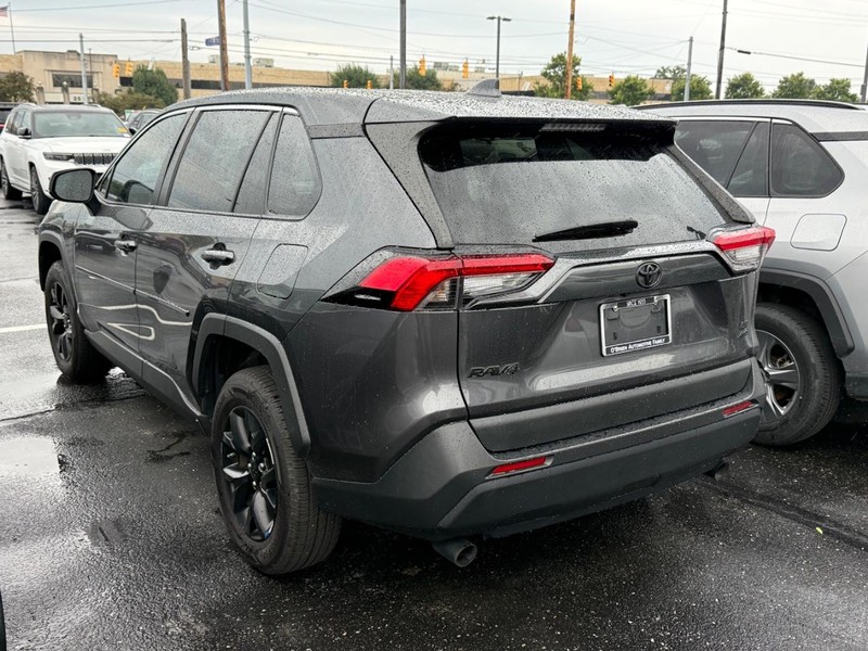 Toyota RAV4 Vehicle Image 03