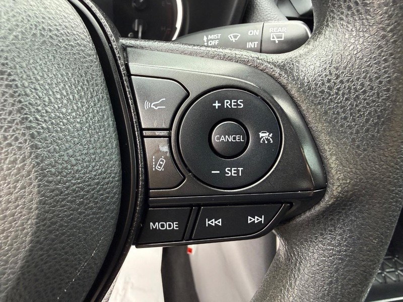 Toyota RAV4 Vehicle Image 14