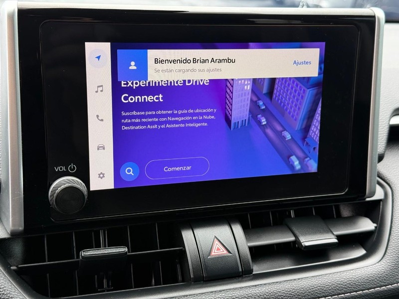 Toyota RAV4 Vehicle Image 15