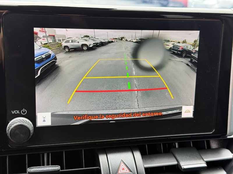 Toyota RAV4 Vehicle Image 16