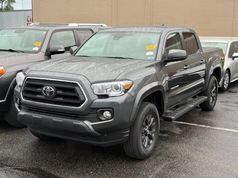 Toyota Tacoma 4WD Vehicle Image 02
