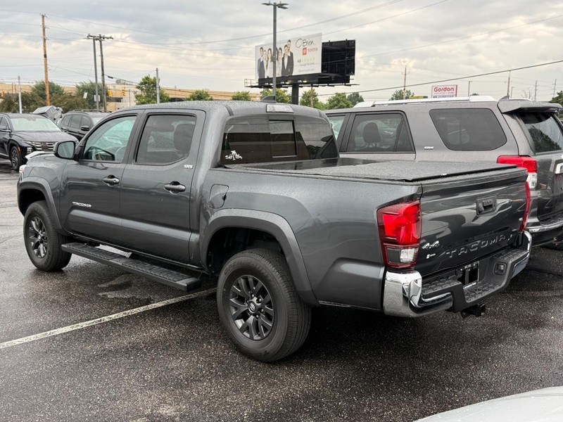 Toyota Tacoma 4WD Vehicle Image 03