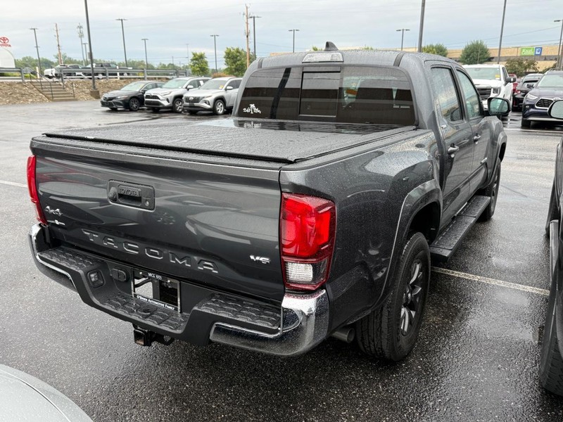 Toyota Tacoma 4WD Vehicle Image 04