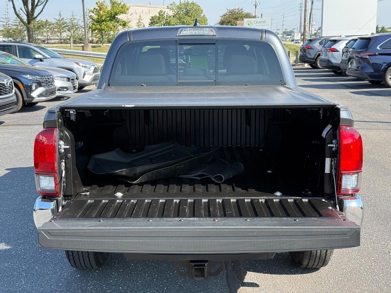 Toyota Tacoma 4WD Vehicle Image 07