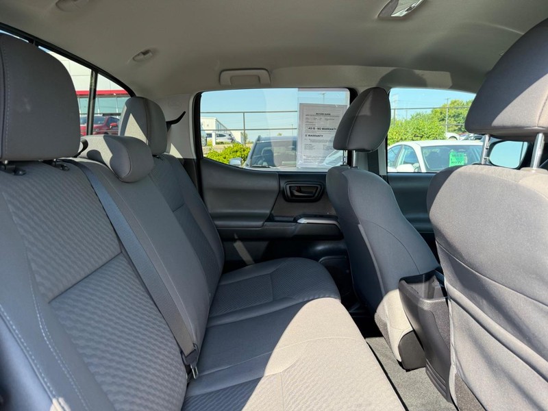 Toyota Tacoma 4WD Vehicle Image 10