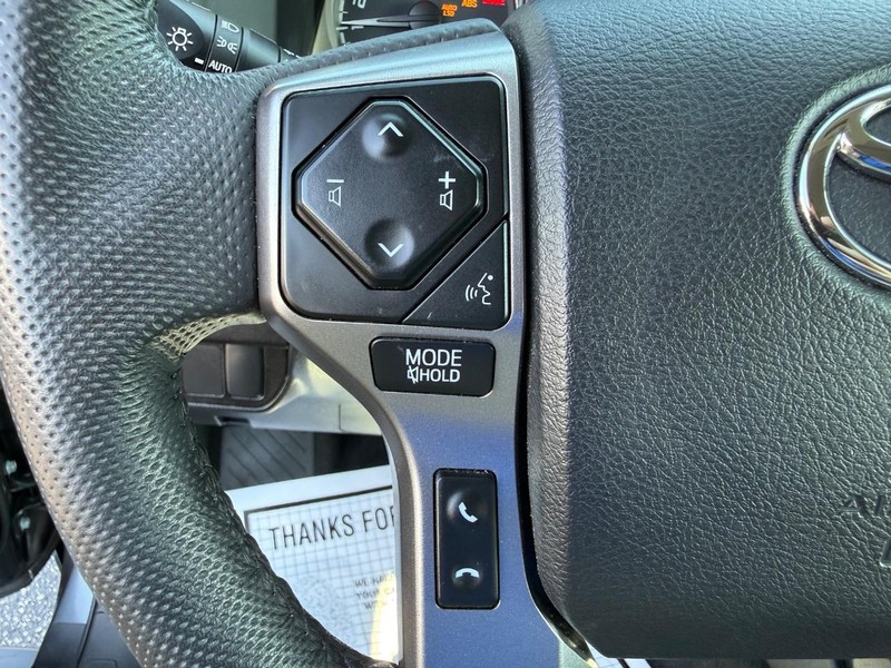 Toyota Tacoma 4WD Vehicle Image 13