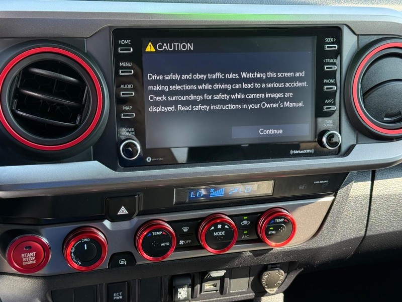 Toyota Tacoma 4WD Vehicle Image 16