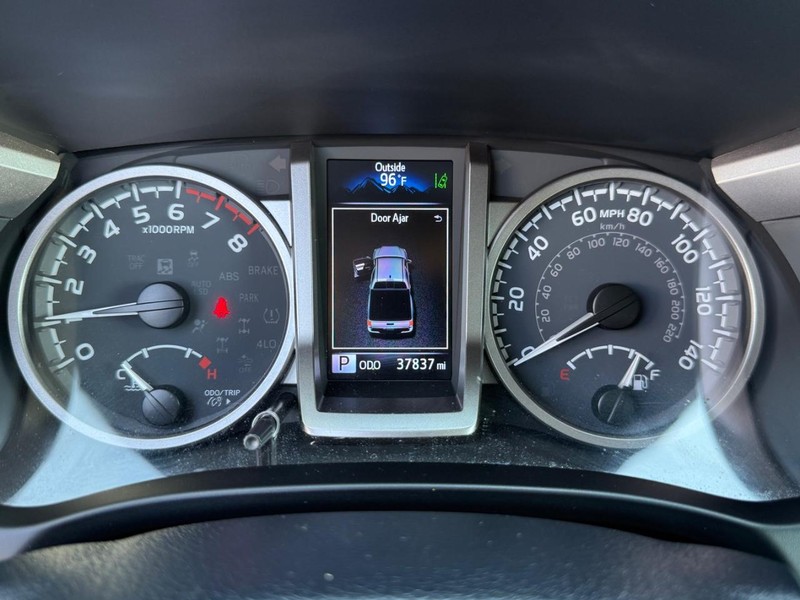 Toyota Tacoma 4WD Vehicle Image 20
