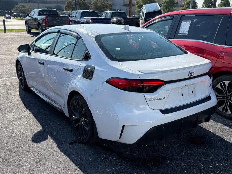 Toyota Corolla Vehicle Image 03