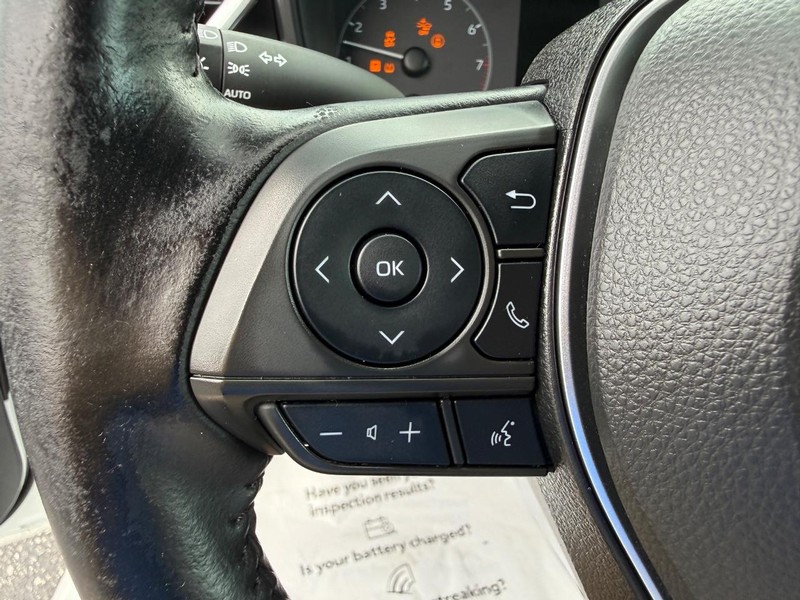 Toyota Corolla Vehicle Image 14