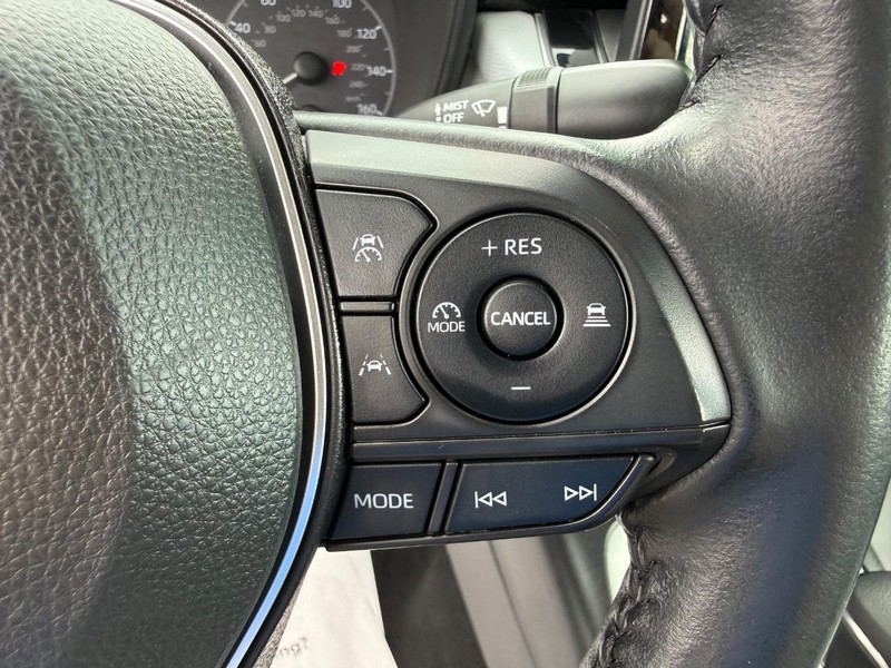 Toyota Corolla Vehicle Image 15