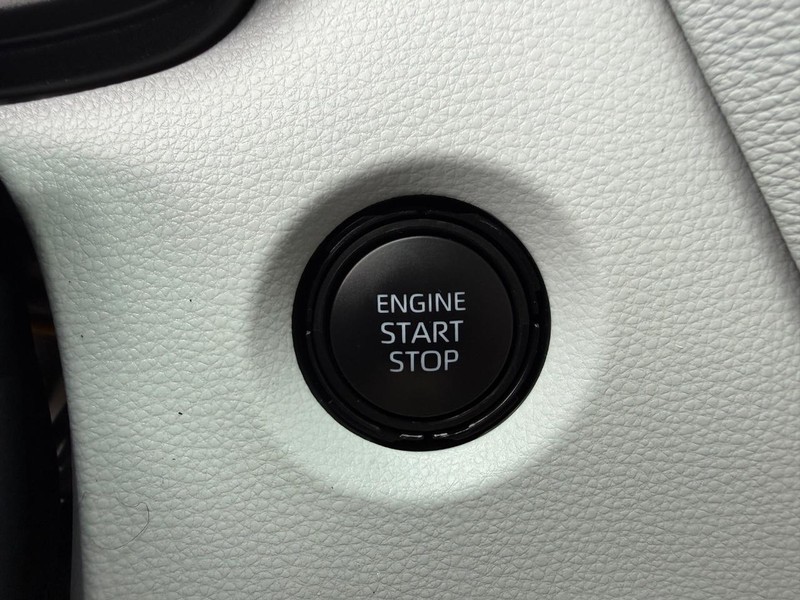 Toyota Corolla Vehicle Image 16