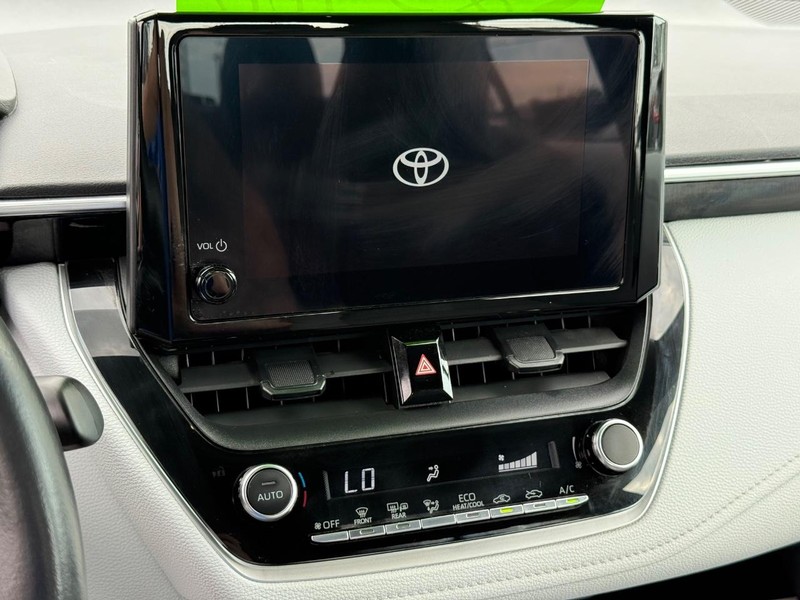 Toyota Corolla Vehicle Image 17