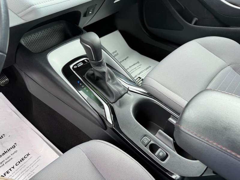 Toyota Corolla Vehicle Image 19