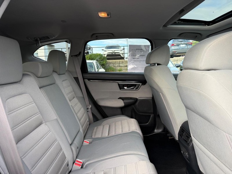 Honda CR-V Vehicle Image 10