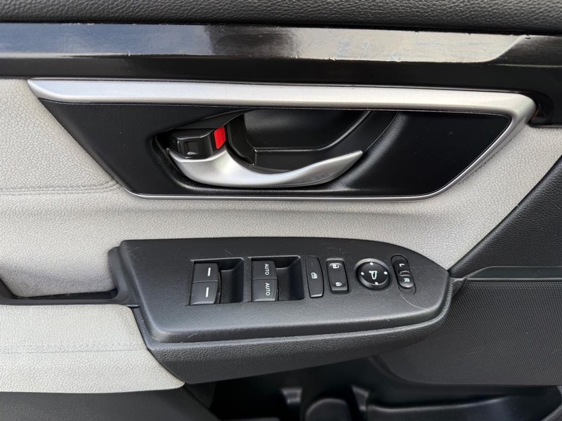 Honda CR-V Vehicle Image 25