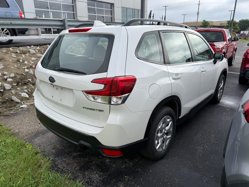 Subaru Forester Vehicle Image 03