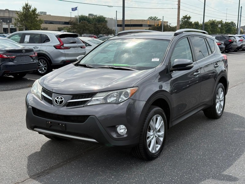 Toyota RAV4 Vehicle Image 09